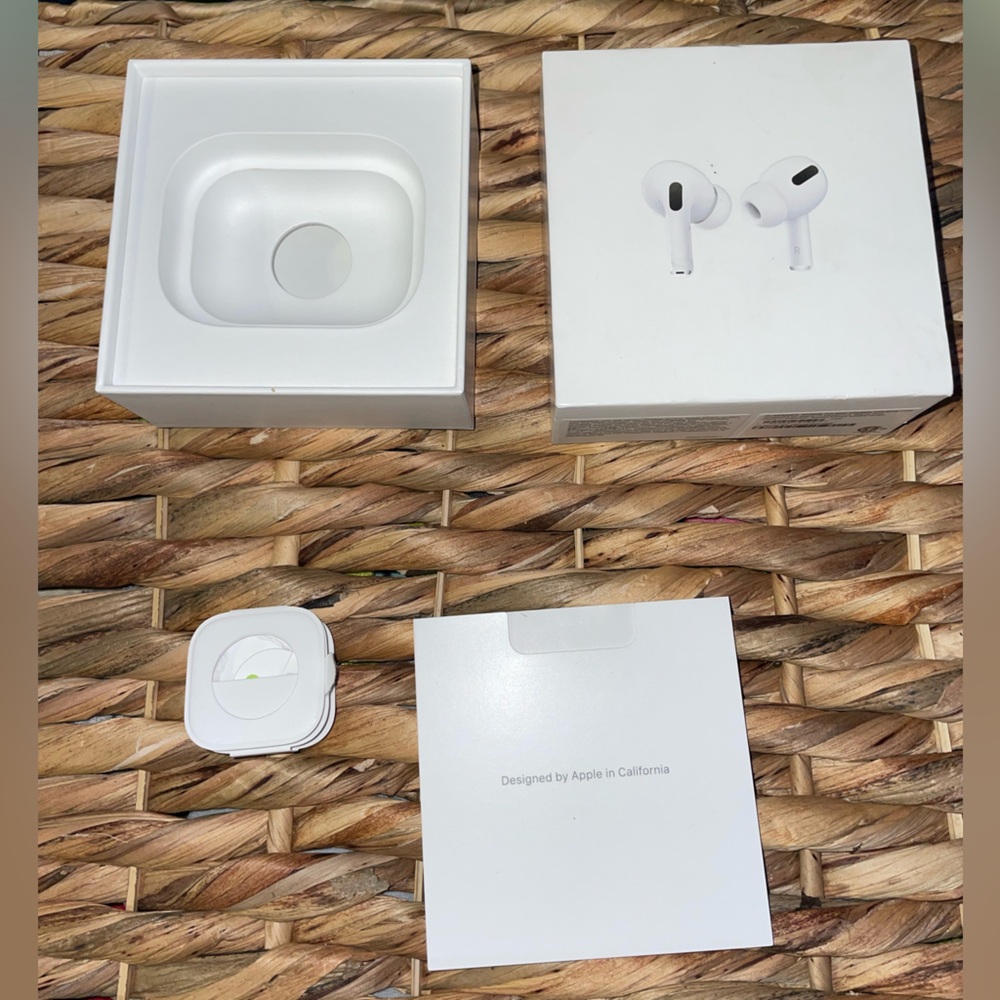 Apple AirPods Pro’s EMPTY BOX